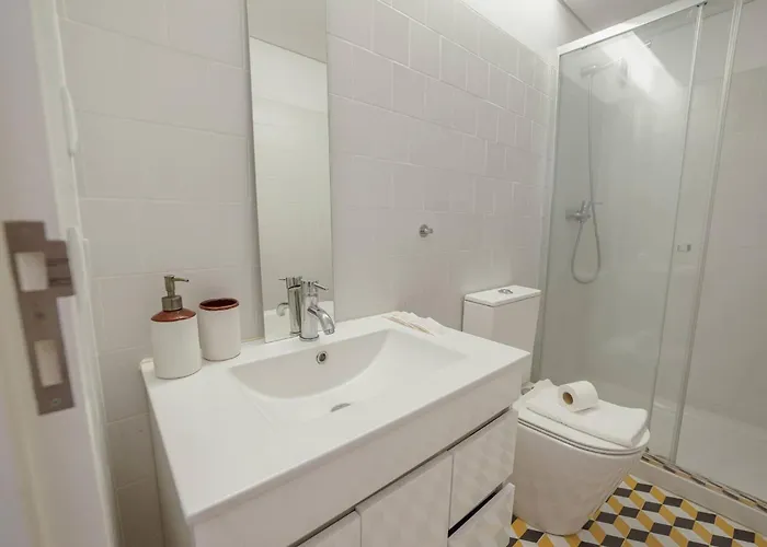 Cozy Almada By Hosty * Porto