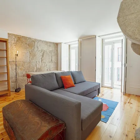 Cozy Almada By Hosty Appartement