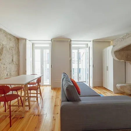 Cozy Almada By Hosty *